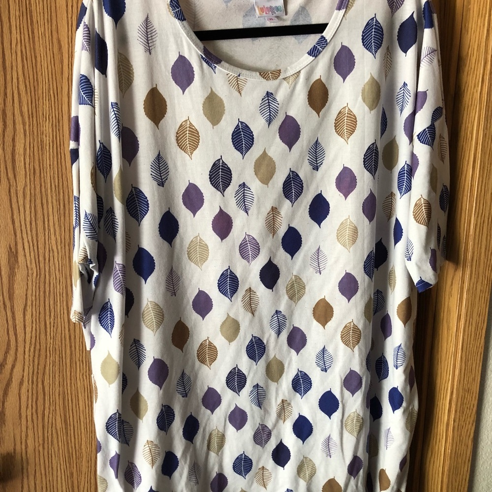 LuLaRoe Irma Tunic